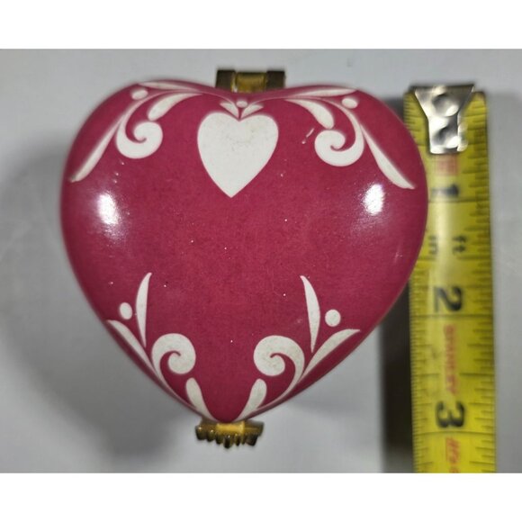 Heart-Shaped Ceramic Trinket Box Gold Hinged Lid White Floral valentine love - Picture 7 of 7
